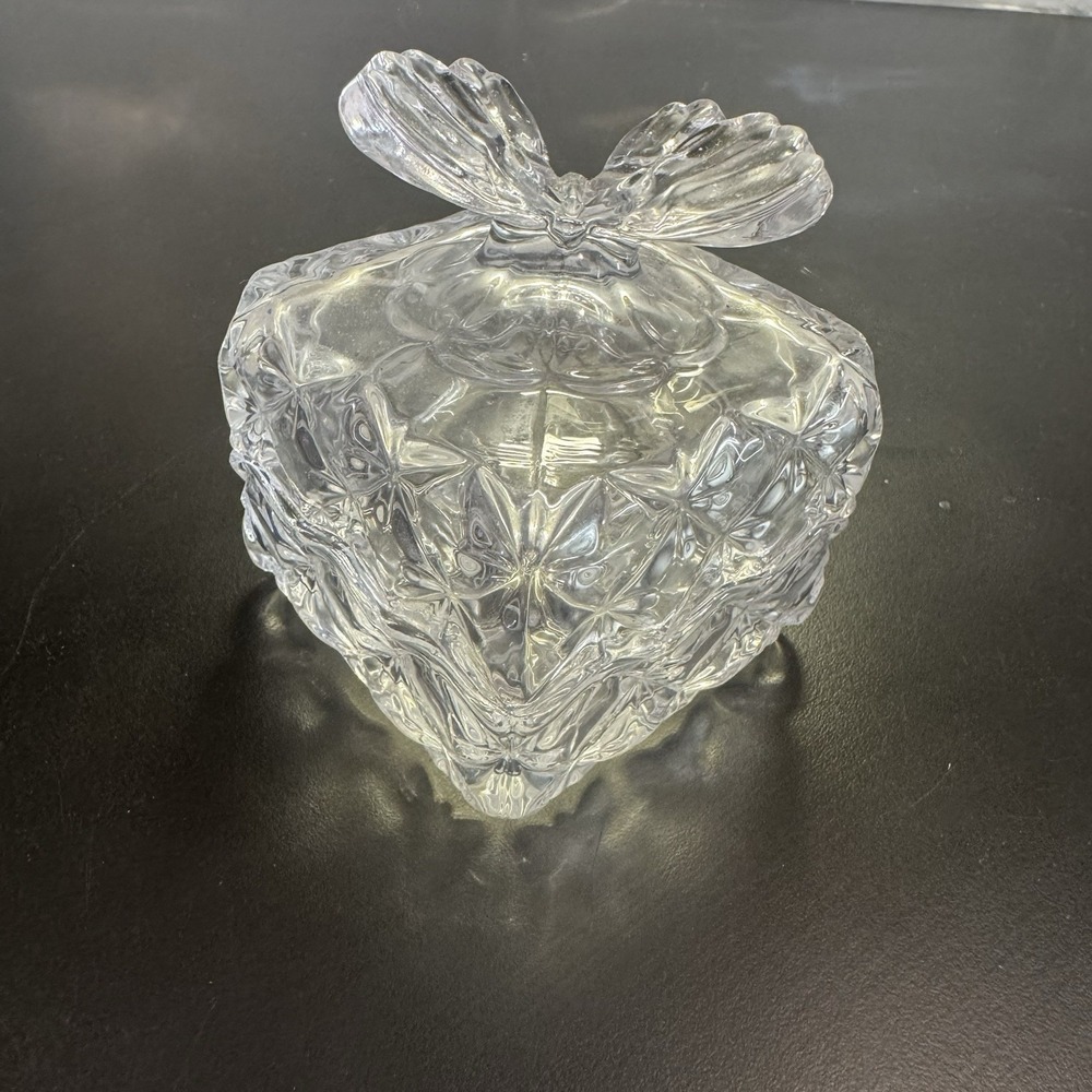 Trinket Box Women Small Clear Glass Butterfly‎ Finial Diamond Cut Pattern